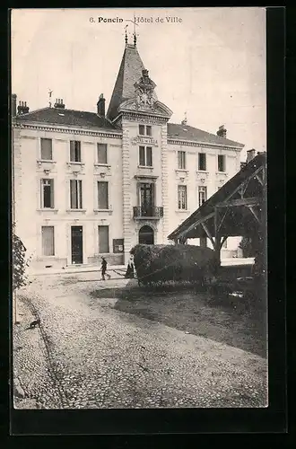 AK Poncin, Hôtel de Ville