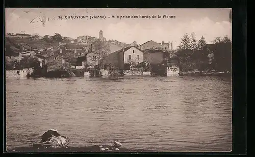 AK Chauvigny, Vue prise des bords de la Vienne