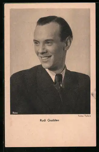 AK Schauspieler Rudi Godden im Anzug