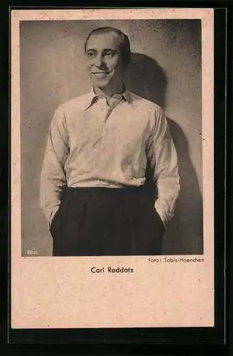 AK Schauspieler Carl Raddatz im Hemd