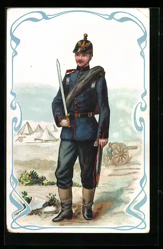 AK Soldat in Uniform mit Säbel vor Feldkanone und Lager, Artillerie