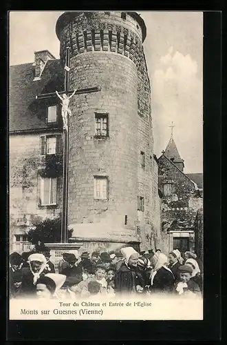 AK Monts sur Guesnes, Tour du Chateau de l`Eglise