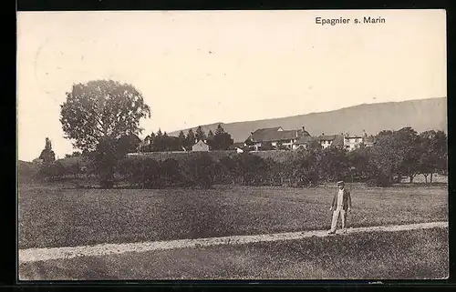 AK Marin-Epagnier, Ortsansicht und Feldweg mit Spaziergänger
