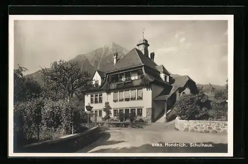 AK Hondrich, Strassenpartie am Schulhaus