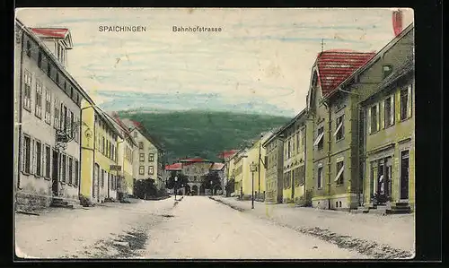 AK Spaichingen, Bahnhofstrasse mit Gasthaus