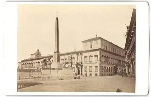 Fotografie Enrico Verzaschi, Roma, Ansicht Roma, Blick auf den Quirinalspalast mit Obelisk