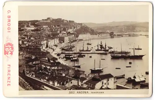Fotografie C. Brogi, Firenze, Ansicht Ancona, Panorama mit Hafenansicht, Segelschiffe