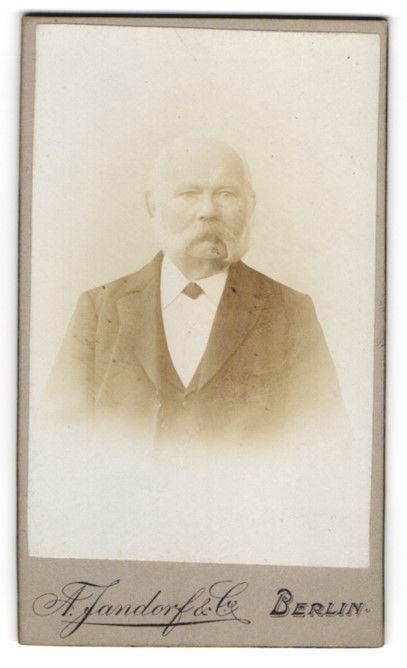 Fotografie A. Jandorf & Co., Berlin, Portrait älterer Herr Friedrich