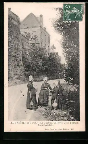 AK Sommieres, Le Château, vue prise de la Fontaine Saint-Gaudens