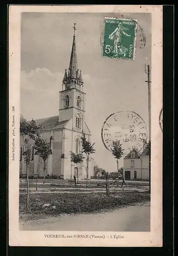 AK Vouneuil-sur-Vienne, L`Eglise
