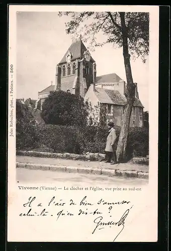 AK Vivonne, Le Clocher et l`Eglise, vue prise au sud-est