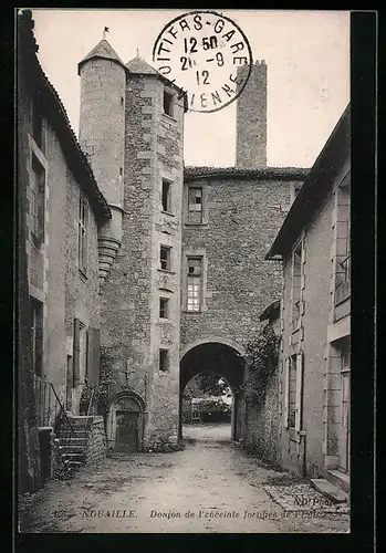 AK Nouaille, Donjon de l`enceinte fortifee de l`Eglise