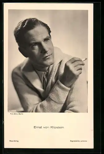 AK Schauspieler Ernst von Klipstein mit Zigarette