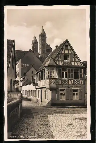 AK Speyer a. Rh., Strassenpartie am Gasthaus zum Halbmond in der Altstadt