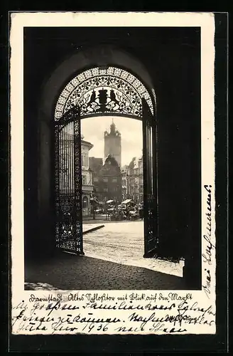 AK Darmstadt, altes Schlosstor mit Blick auf den Markt