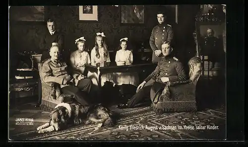 AK König Friedrich August von Sachsen im Kreise seiner Söhne und Töchter