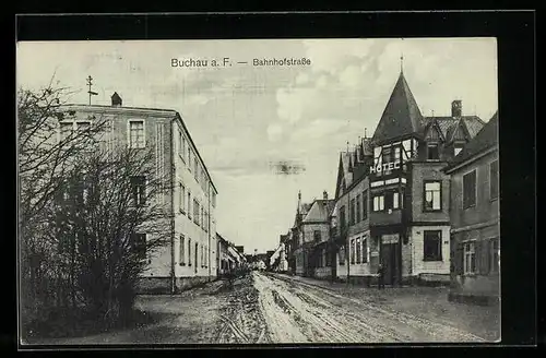 AK Buchau a. F., Bahnhofstrasse mit Hotel