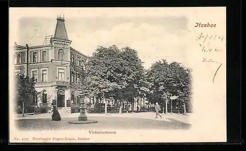 AK Itzehoe, Partie mit Gasthaus und Allee in der Victoriastrasse