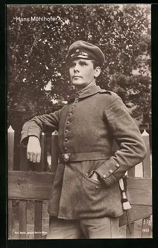 AK Schauspieler Hans Mühlhofer in Uniform