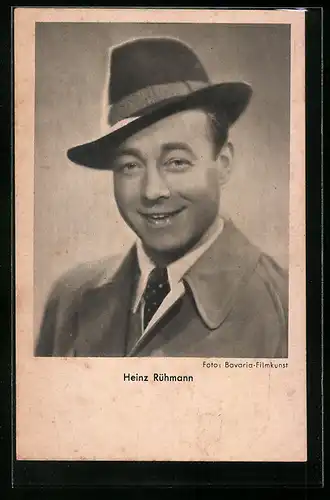 AK Schauspieler Heinz Rühmann mit Hut