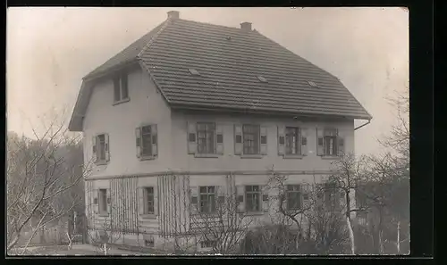 Foto-AK Grötzingen b. Durlach, Blick auf ein Haus