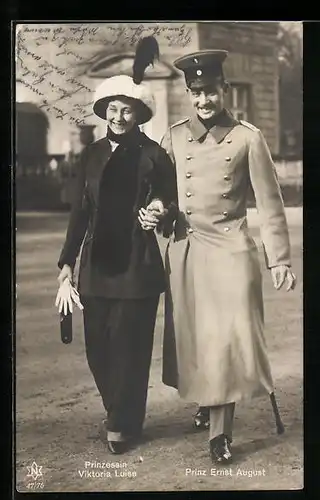 AK Prinzessin Viktoria Luise und Prinz Ernst August beim Spaziergang