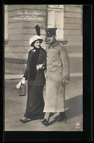 AK Ernst August von Braunschweig im Uniformmantel und Prinzessin Victoria Luise
