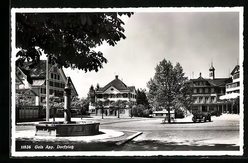 AK Gais, Dorfplatz mit Brunnen