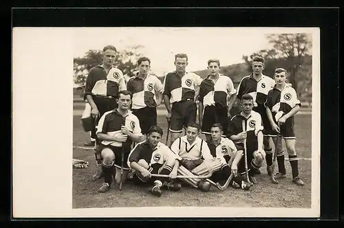 AK Feldhockeymannschaft im Gruppenfoto