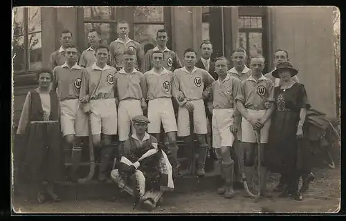 AK Feldhockeymannschaft im Gruppenfoto