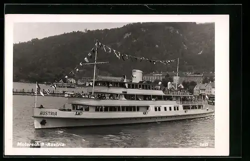 AK Motorschiff Austria vor der Anlegestelle