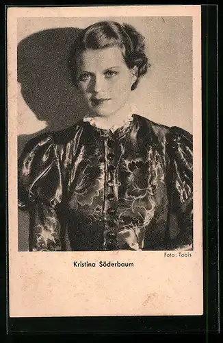 AK Schauspielerin Kristina Södermann im Kostüm