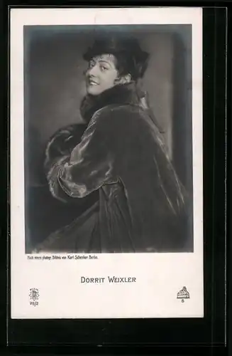 AK Schauspielerin Dorrit Weixler mit Pelzmantel