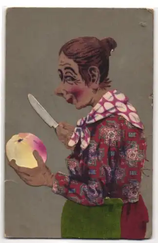 Filz-AK Frau mit Apfel und Messer in Filzkleidung