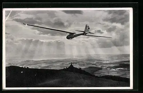 AK Wasserkuppe, Segelflugzeug der Sonne entgegen, 