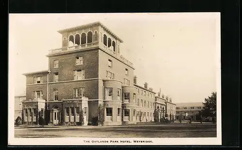 AK Weybridge, The Oatlands Park Hotel