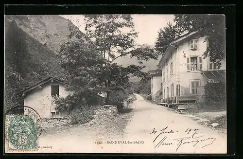 AK Bonneval-les-Bains, Une rue, Strassenpartie