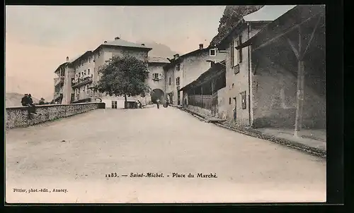 AK Saint-Michel, Place du Marché