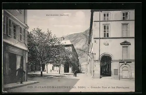 AK St-Jean-de-Maurienne, Grande Rue et les Portiques