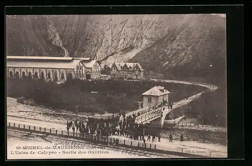 AK St-Michel-de-Maurienne, L`Usine de Calypso, Sortie des Ouvriers