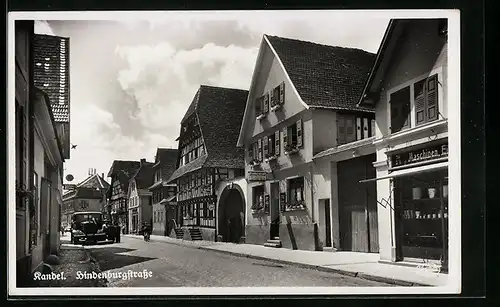 AK Kandel, Hindenburgstrasse mit Gasthaus zum Schwanen und Geschäften