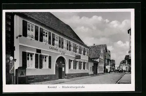 AK Kandel, Hindenburgstrasse mit Gasthaus zum weissen Bären