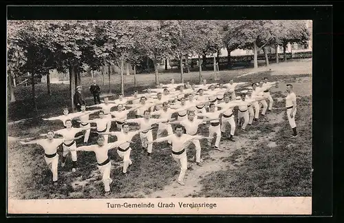 Foto-AK Urach, Gauturnfest 1914, Vereinsriege der Turn-Gemeinde bei Leibesübungen