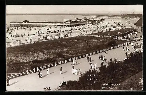 Foto-AK Max Dreblow, Stettin: Swinemünde, Familienbad und Promenade