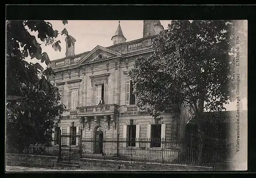 AK Villefranche-de-Longchapt, l'Hotel de Ville