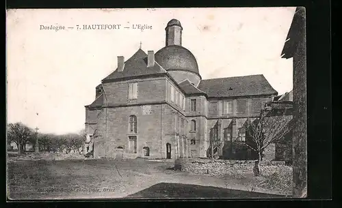 AK Hautefort, L`Eglise