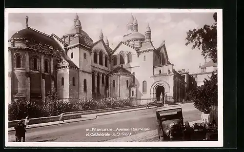 AK Périgueux, Avenue Daumesnil et Cathédrale de St. Front