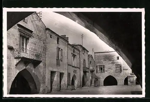 AK Monpazier, Cornière Ouest vue de la Place