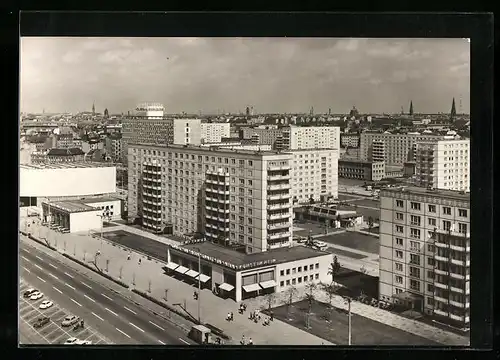 AK Berlin, Karl-Marx-Allee aus der Vogelschau