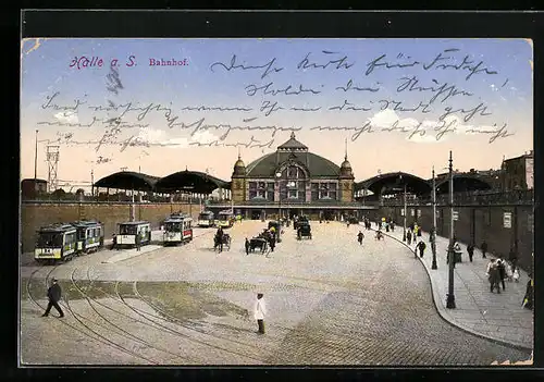 AK Halle a. S., Bahnhof mit Strassenbahnen